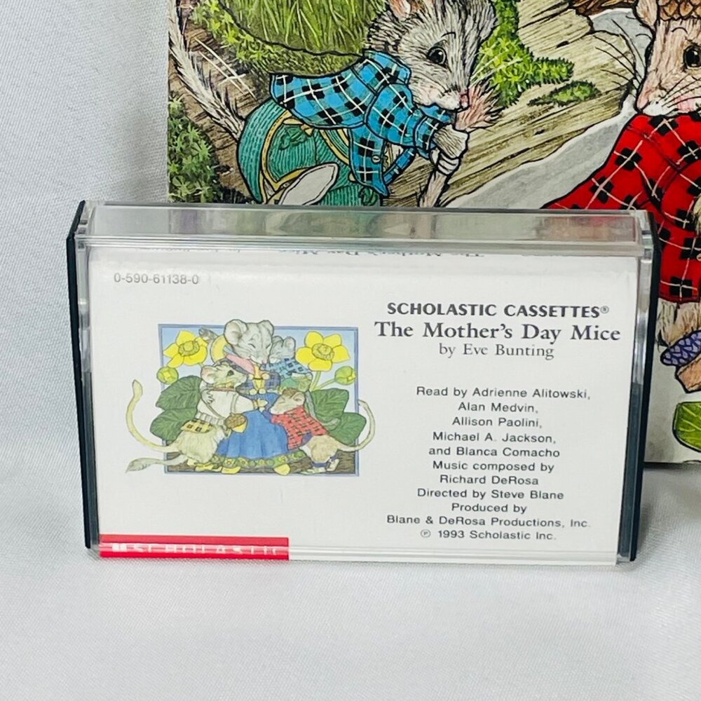 The Mothers Day Mice Picture Book & Cassette Set By Eve Bunting & Jan Brett - Picture 3 of 12
